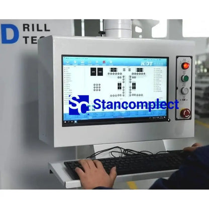 KDT KD-812A pramoninės 6-ių pusių CNC gręžimo staklės su dviem darbo stalais ir šešiomis gręžimo grupėmis